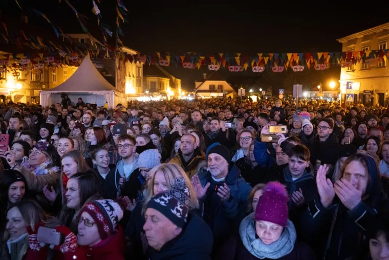 Štrumfete ukrale show na koncertu Gibonnia: U Samoboru noćas gorjelo!
