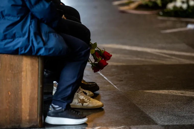 Posljednji ispraćaj domaće redateljice: Na vječni počinak Saru Hribar ispratila obitelj i prijatelji