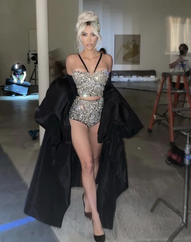 Slažete li se? Kim Kardashian u svakom izdanju opasno diže otkucaje, pogledajte najseksi objave u zadnje vrijeme