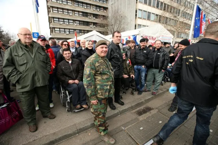Branitelji organizirali skup podrške kao odgovor na prosvjed Occupy Croatie