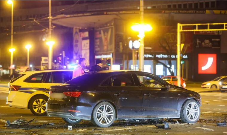 Krš i lom usred Zagreba: Porsche uletio u izlog poznatog restorana!