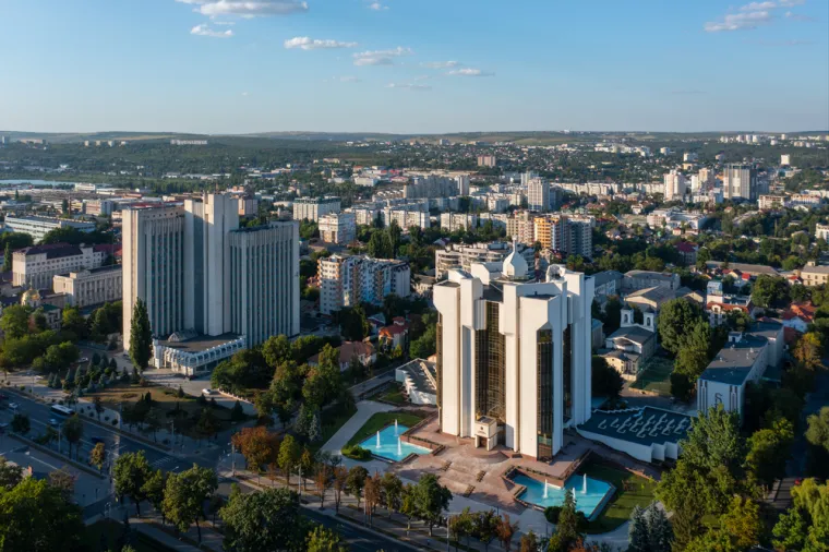 15. Moldavija: Ova europska zemlja prolazila je kroz političku krizu toliko veliku da čak tri godine nije imala predsjednika, što je izazvalo duboku institucionalnu nestabilnost i oslabljenu vladavinu prava, nakon čega su se građani osjećali nesigurno.