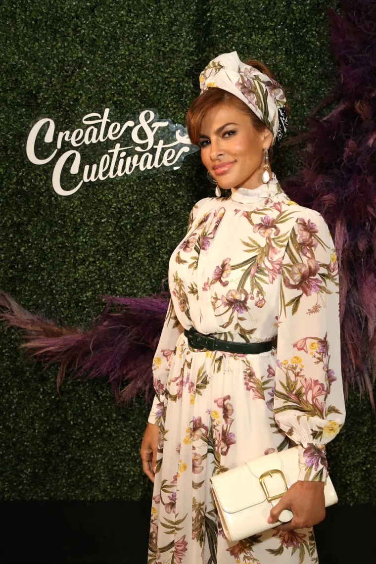 Izgleda kao da ima napitak za vječnu mladost: Eva Mendes danas puni 51. godinu