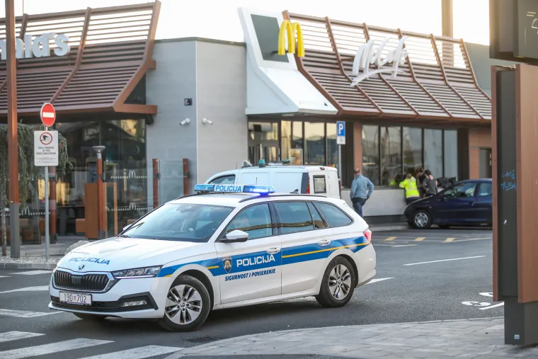 Policija istražuje dojavu o bombi u McDonald&apos;su kod Z centra