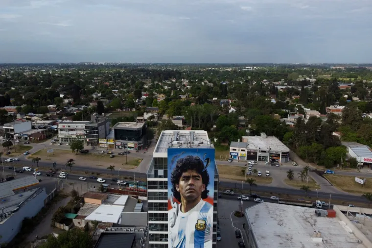 Kakva posveta najvećem: Pogledajte gigantski mural Diega Maradone koji su mu napravili Argentinci