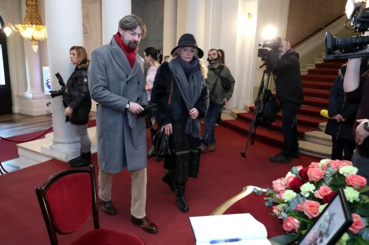 Uz 'Ne dirajte mi ravnicu' oprostili se od Gregurevića: 'Doviđenja, dragi Ivo'