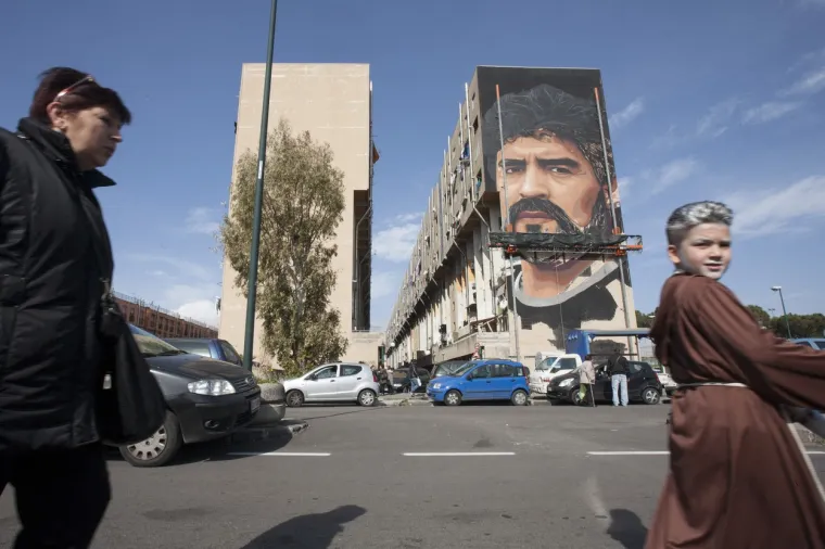 Kakva posveta najvećem: Pogledajte gigantski mural Diega Maradone koji su mu napravili Argentinci