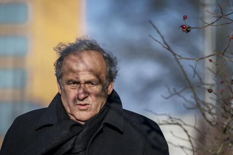 Prije tri godine sud je odlučio po načelu &quot;in dubio pro reo&quot; te je zbog nedostatka dokaza presudio u korist Blattera i Platinija te ih oslobodio, no tužiteljstvo je nakon oslobađajuće presude uložilo žalbu.