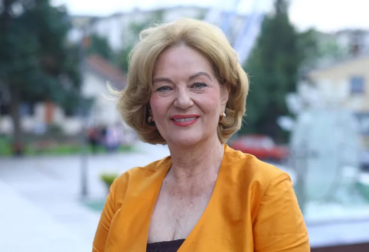 Bila je prva Dikanova žena, borila se za skrbništvo nad sinom: Ovako danas izgleda Beba Lončar