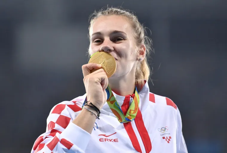 RIO DE JANEIRO 2016 (5) - Sandra Perković (atletika, bacanje diska), Josip Glasnović (streljaštvo, trap), Sara Kolak (atletika, bacanje koplja), Igor Marenić i Šime Fantela (jedrenje, Klasa 470), Martin Sinković i Valent Sinković (veslanje, dvojac na pariće). 