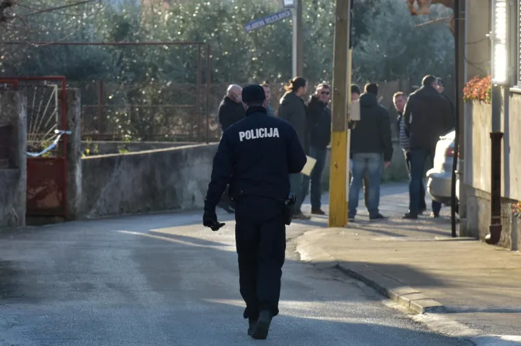 Nakon trostrukog ubojstva u Sukošanu, muškarac si oduzeo život u obližnjem polju