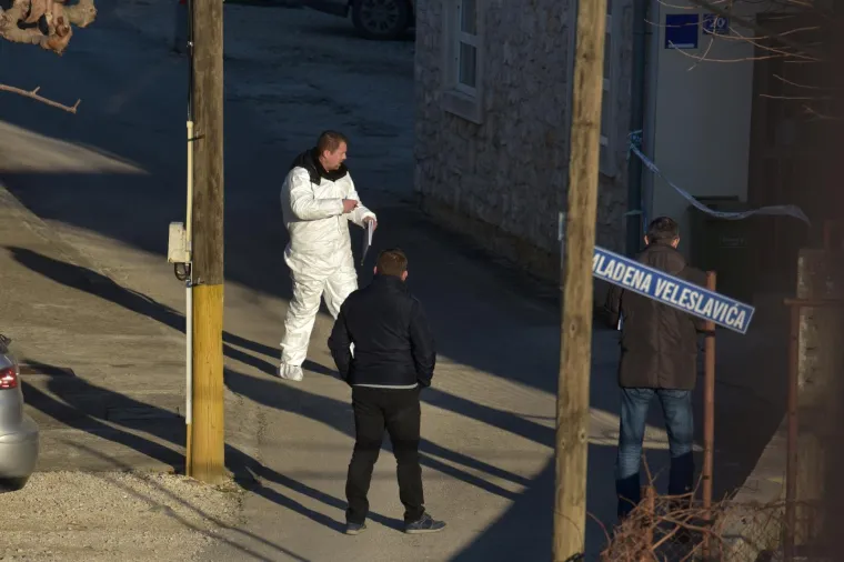 Nakon trostrukog ubojstva u Sukošanu, muškarac si oduzeo život u obližnjem polju