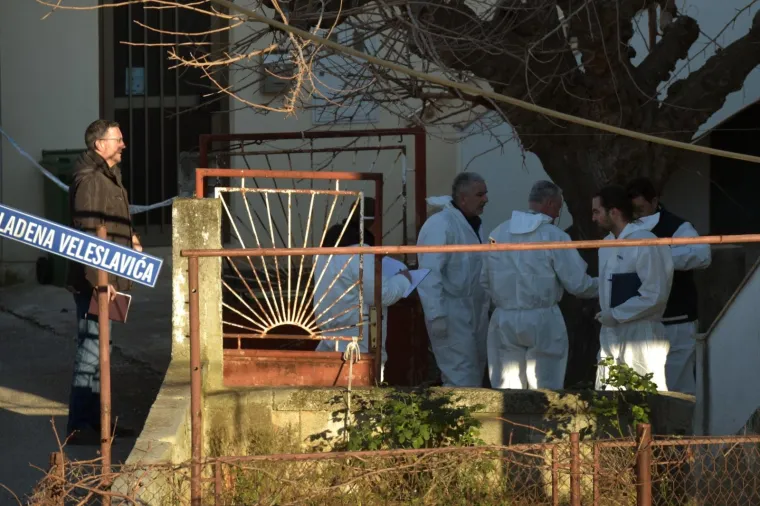 Nakon trostrukog ubojstva u Sukošanu, muškarac si oduzeo život u obližnjem polju