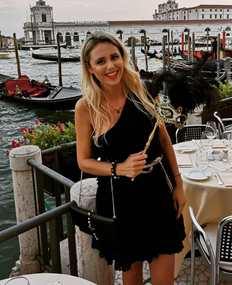 Bojana je aktivna na društvenim mrežama, a na Instagramu je prati više od 83 tisuće ljudi. 