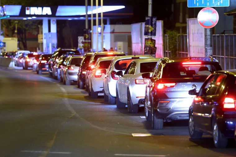 Nakon krkljanca zbog Pelosi, sada ista stvar, ali zbog goriva: Ovako izgledaju benzinske pumpe diljem Hrvatske