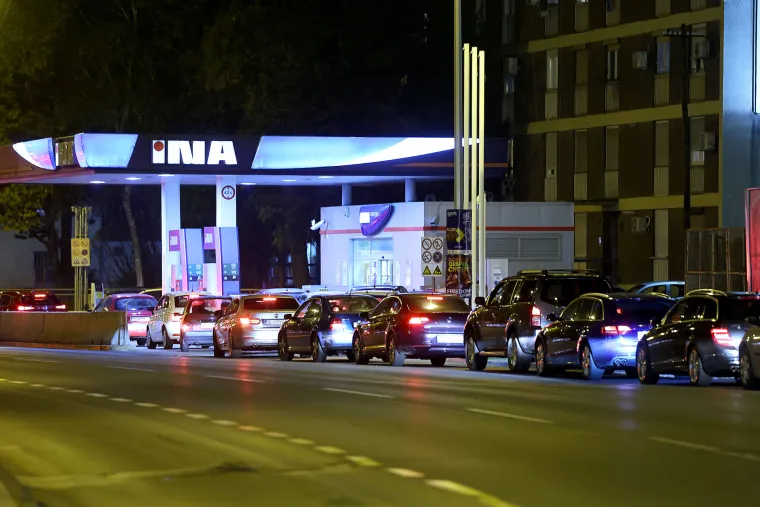 Nakon krkljanca zbog Pelosi, sada ista stvar, ali zbog goriva: Ovako izgledaju benzinske pumpe diljem Hrvatske