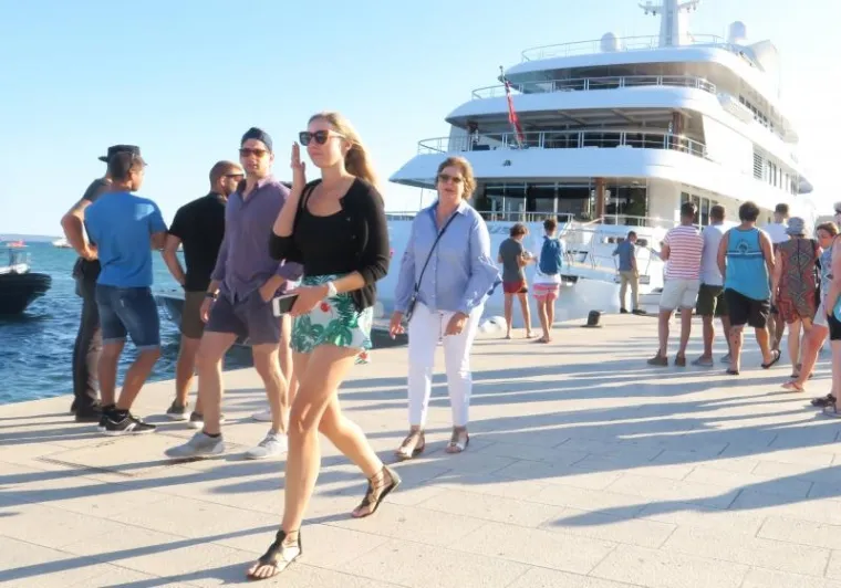 JOŠ JEDAN AMERIČKI BOGATAŠ DOPLOVIO U SPLIT: 3,8 milijardi težak Rick Caruso uživa na našem Jadranu