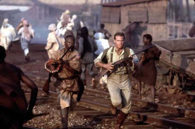 Žene su ludjele za njim! Sjećate li se kako je legendarni Val Kilmer izgledao u mladosti?