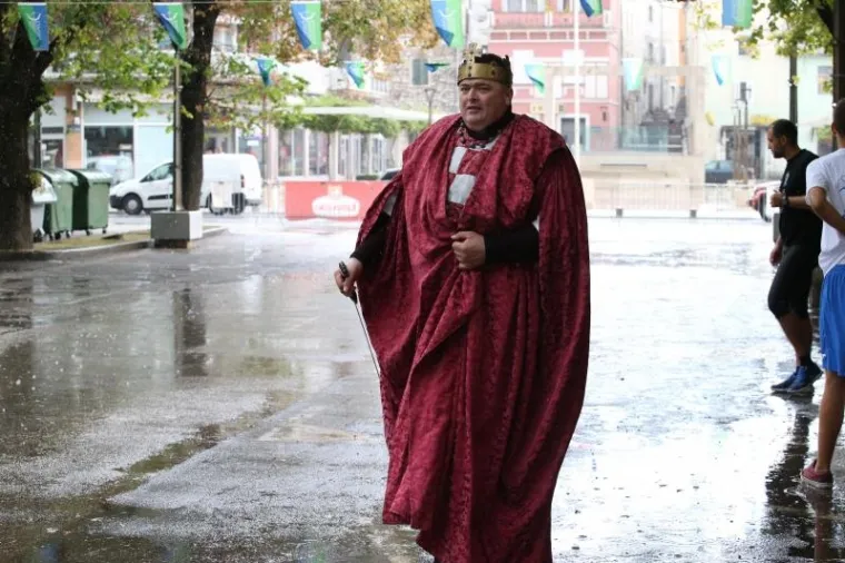 [FOTO] SPEKTAKL NA NERETVI: Na tradicionalnom Maratonu lađa slavila ekipa Gusara iz Komina