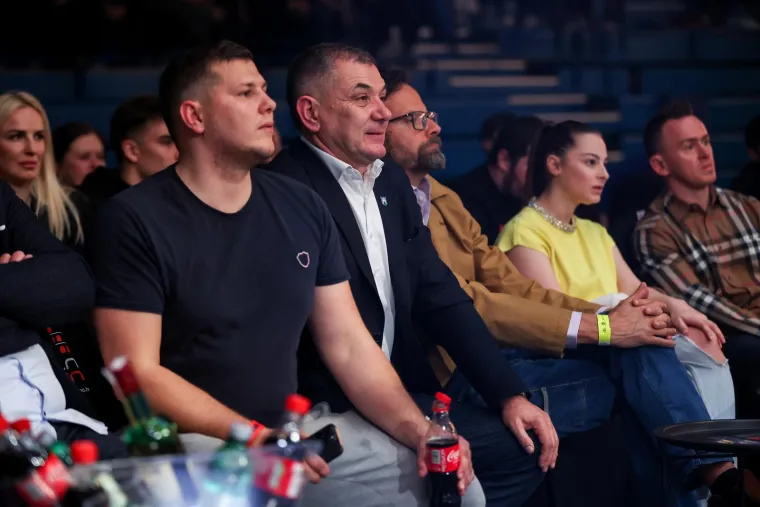 Martinjak brutalnim nokautom zaledio dvoranu, Bertić ugasio suparnika u stilu Cro Copa
