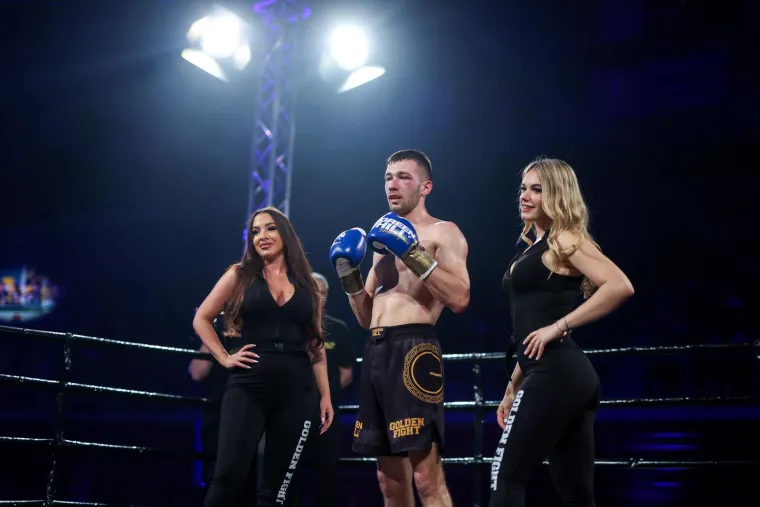 Martinjak brutalnim nokautom zaledio dvoranu, Bertić ugasio suparnika u stilu Cro Copa