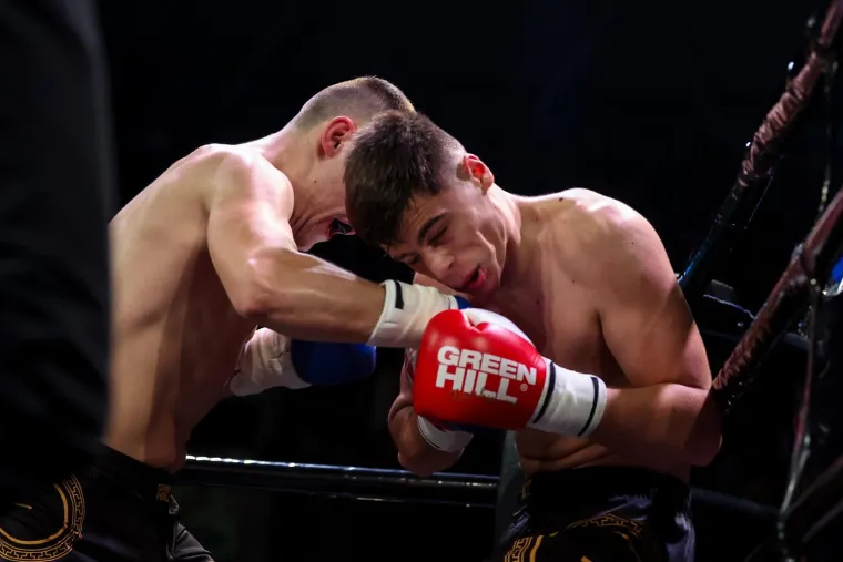 Martinjak brutalnim nokautom zaledio dvoranu, Bertić ugasio suparnika u stilu Cro Copa