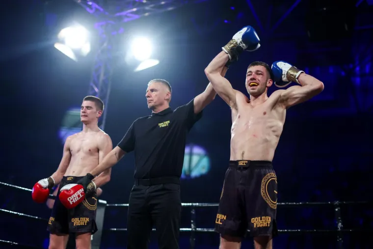 Martinjak brutalnim nokautom zaledio dvoranu, Bertić ugasio suparnika u stilu Cro Copa