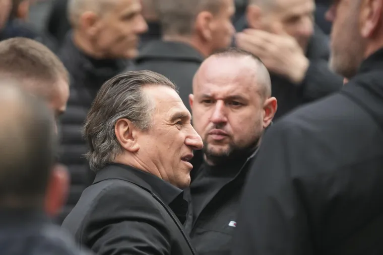 Jocić je podrijetlom iz Velike Krsne, a nadimak &quot;Joca Amsterdam&quot; dobio je tijekom godina provedenih u Nizozemskoj. Njegovo ime se u kriminalnim krugovima regije spominje s velikim poštovanjem.