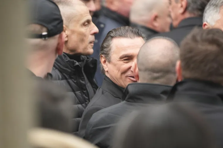 Direktno iz zatvora na sahranu došetao jedan od najvećih kriminalaca na Balkanu