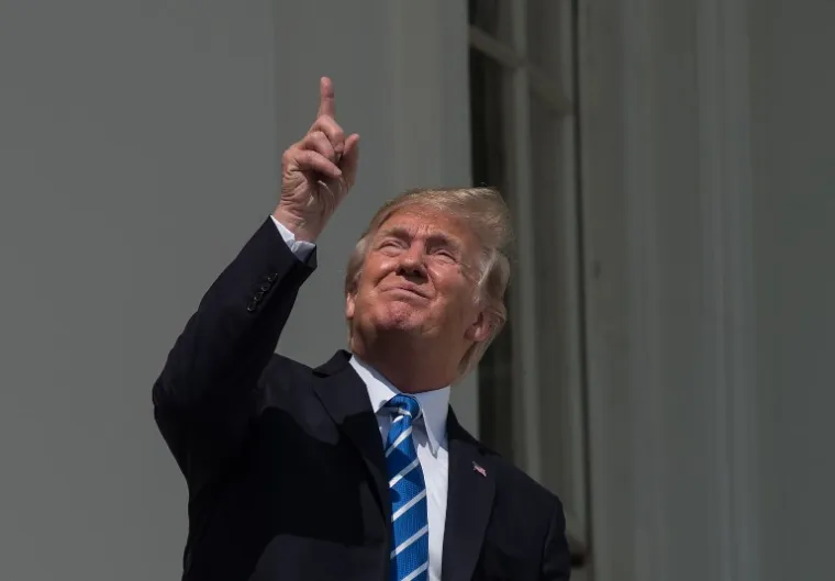 POTPUNA POMRČINA SUNCA U SJEVERNOJ AMERICI: Pogledajte kako je izgledao ovaj nebeski spektakl