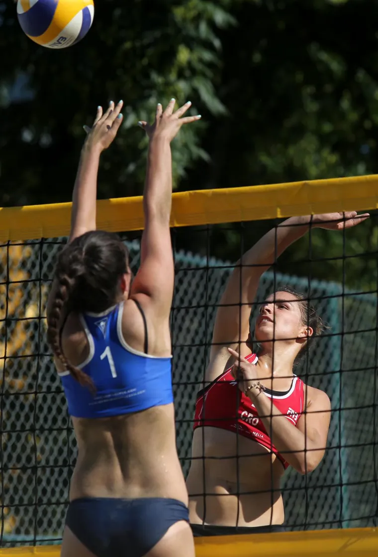 Bila odbojkašica, a sad - časna sestra! Evo kako je izgledala prije odlaska u samostan