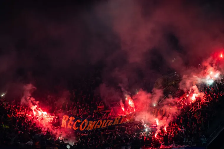 Jedine dvije solidne šanse Barcelona je u prvom poluvremenu složila u 30. i 39. minuti. Prvo su kombinirali Raphinha i Lewandowski, ali gosti tom prilikom nisu uspjeli niti uputiti udarac, dok je u 39. Kounde izašao sam pred Kobela, ali je domaći vratar bio uspješniji.
