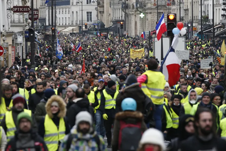 Deveti vikend prosvjeda žutih prsluka: Blokiran centar paiza zbog straha od novog vala nasilja