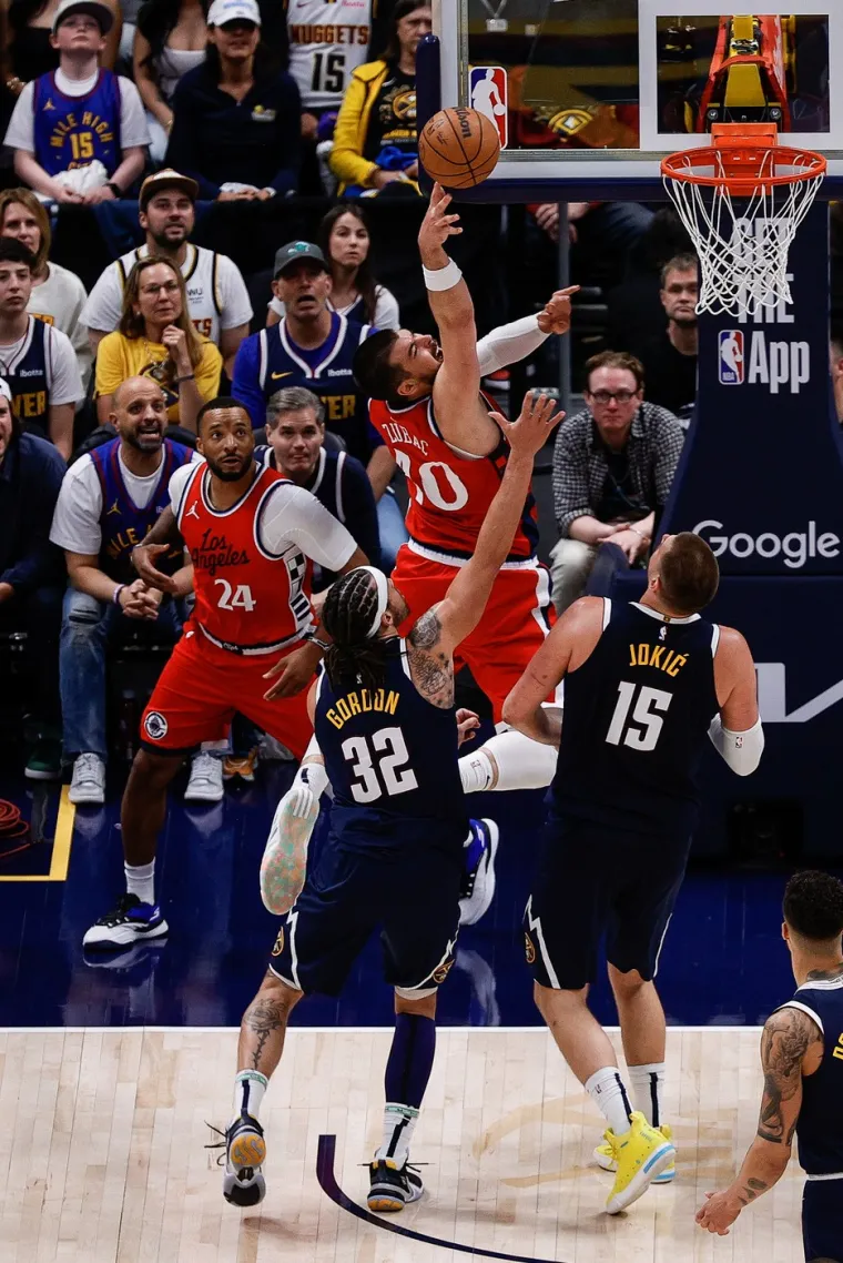 Jeste li vidjeli što je Zubac radio Jokiću? Amerikanci se klanjaju našem Ivici