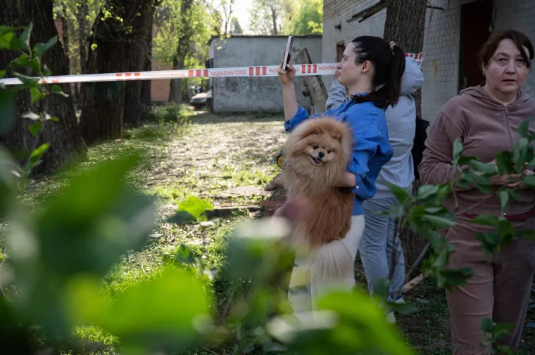 Potresni prizori iz Kijeva: Razorene zgrade, požari i zatrpani ljudi pod ruševinama