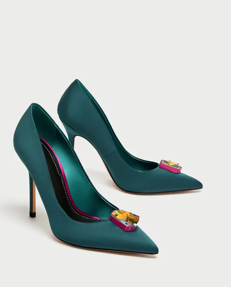 Satenske cipele s detaljem Swarowski, Zara, 799,90 kuna