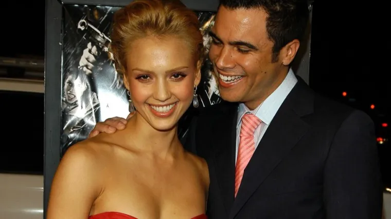Privatno, Jessica je od 2008. godine u braku s producentom Cashom Warrenom, s kojim ima troje djece - kćeri Honor Marie i Haven Garner te sina Hayesa. Ove je godine objavila kako ona i suprug više ne žive u bračnoj zajednici, međutim još uvijek se nisu službeno razveli.