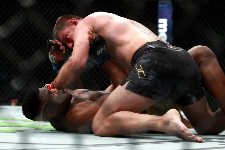 Francis Ngannou motorom naletio na maloljetnicu: Ozljede su bile preteške, preminula u bolnici