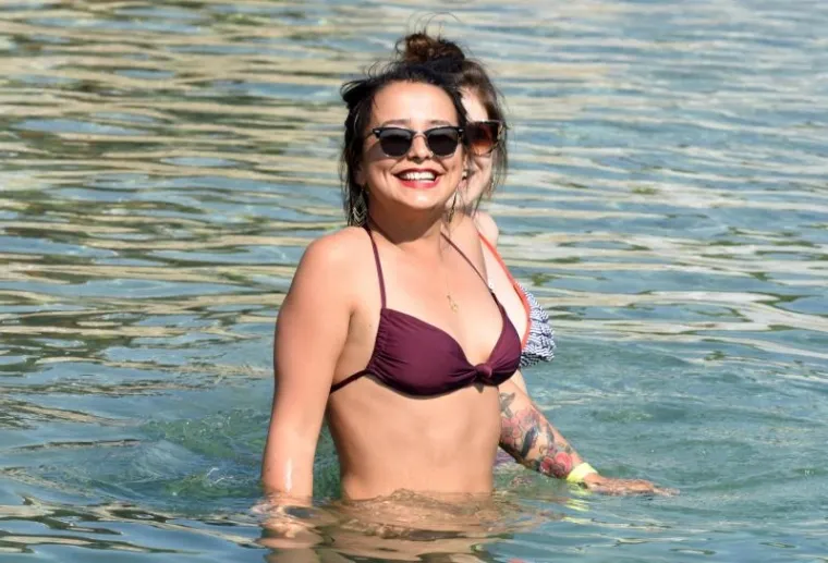 Tisno 'gori: seksi ljepotice okupirale plaže uoči Garden Festivala