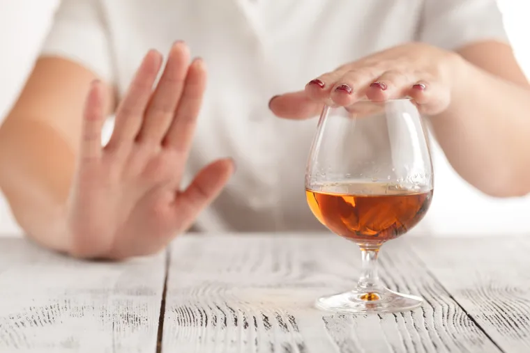 4. Izbjegavanje alkohola i kofeina