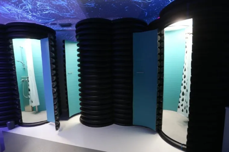SUBSPACE: Svemirski hostel