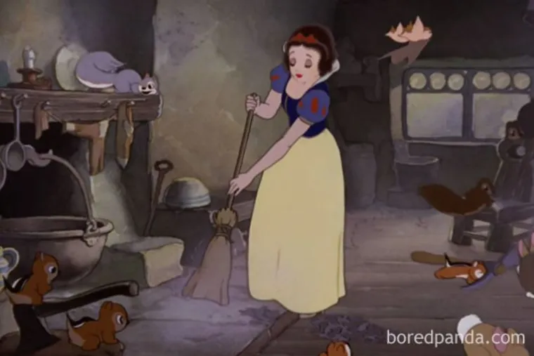Odrasla kao princeza u dvorcu punom sluga, dođe u kolibu i prvo što čini je krene pospremati...