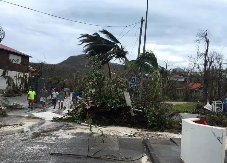 PRIZORI DEVASTACIJE: Uragan potpuno razorio Barbudu, opustošio Sveti Martin i prouzročio ogromnu štetu
