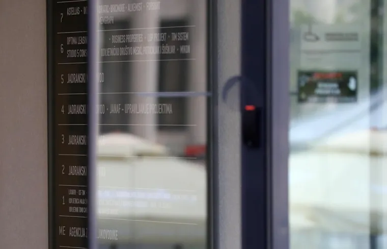 USKOK U AKCIJI OD JUTRA, PRETRESI NA VIŠE LOKACIJA: Reporteri obišli sva ključna mjesta