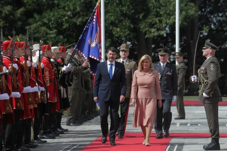 Ceremonija svečanog dočeka mađarskog predsjednika Adera u Uredu predsjednice RH