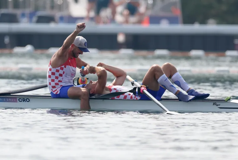 Dečki, zaslužili ste: Braća Sinković ispisala povijest pa u slavlju nisu skrivali emocije