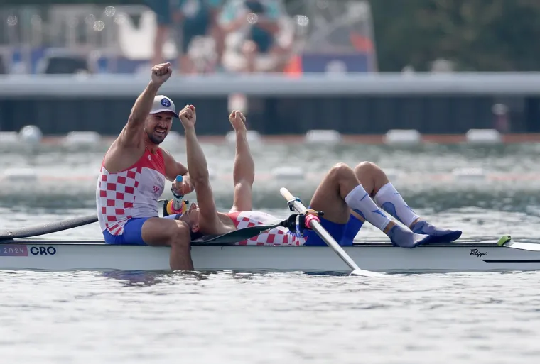Dečki, zaslužili ste: Braća Sinković ispisala povijest pa u slavlju nisu skrivali emocije