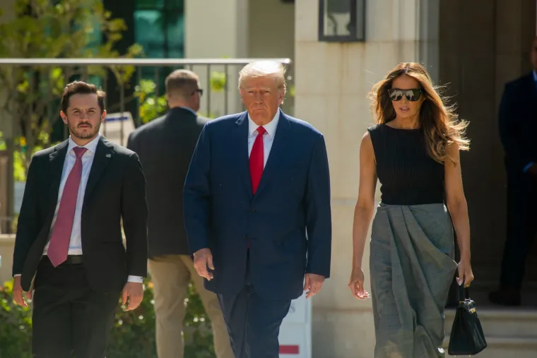 Melania Trump se konačno pojavila u javnosti: Zasjenila je i Donalda pojavivši se s torbicom od 230 tisuća kn