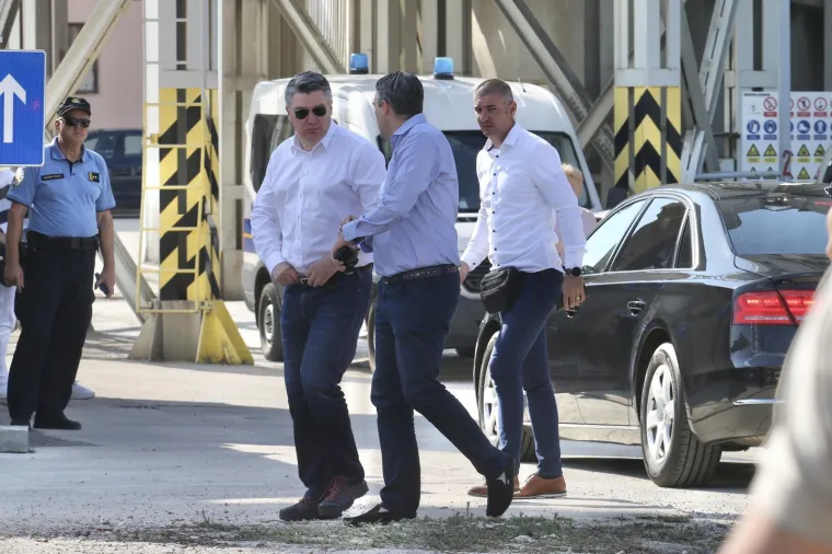 Počeo 23. Maraton lađa na Neretvi: Milanović s posebnog broda označio početak utrke