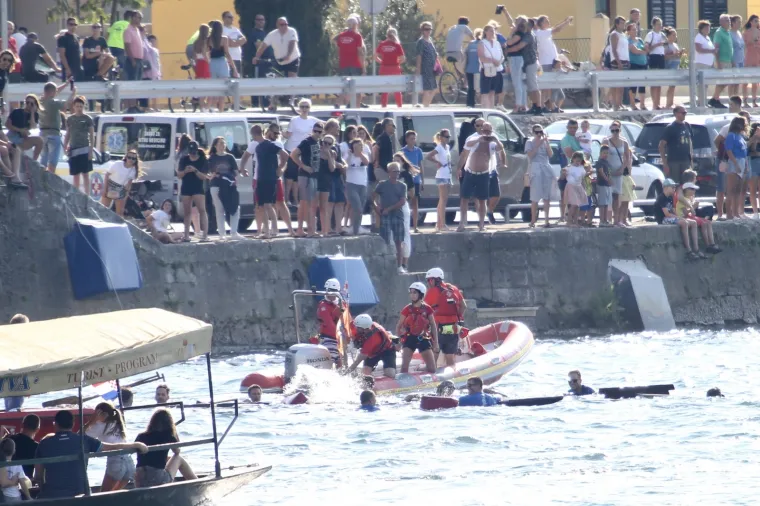 Počeo 23. Maraton lađa na Neretvi: Milanović s posebnog broda označio početak utrke